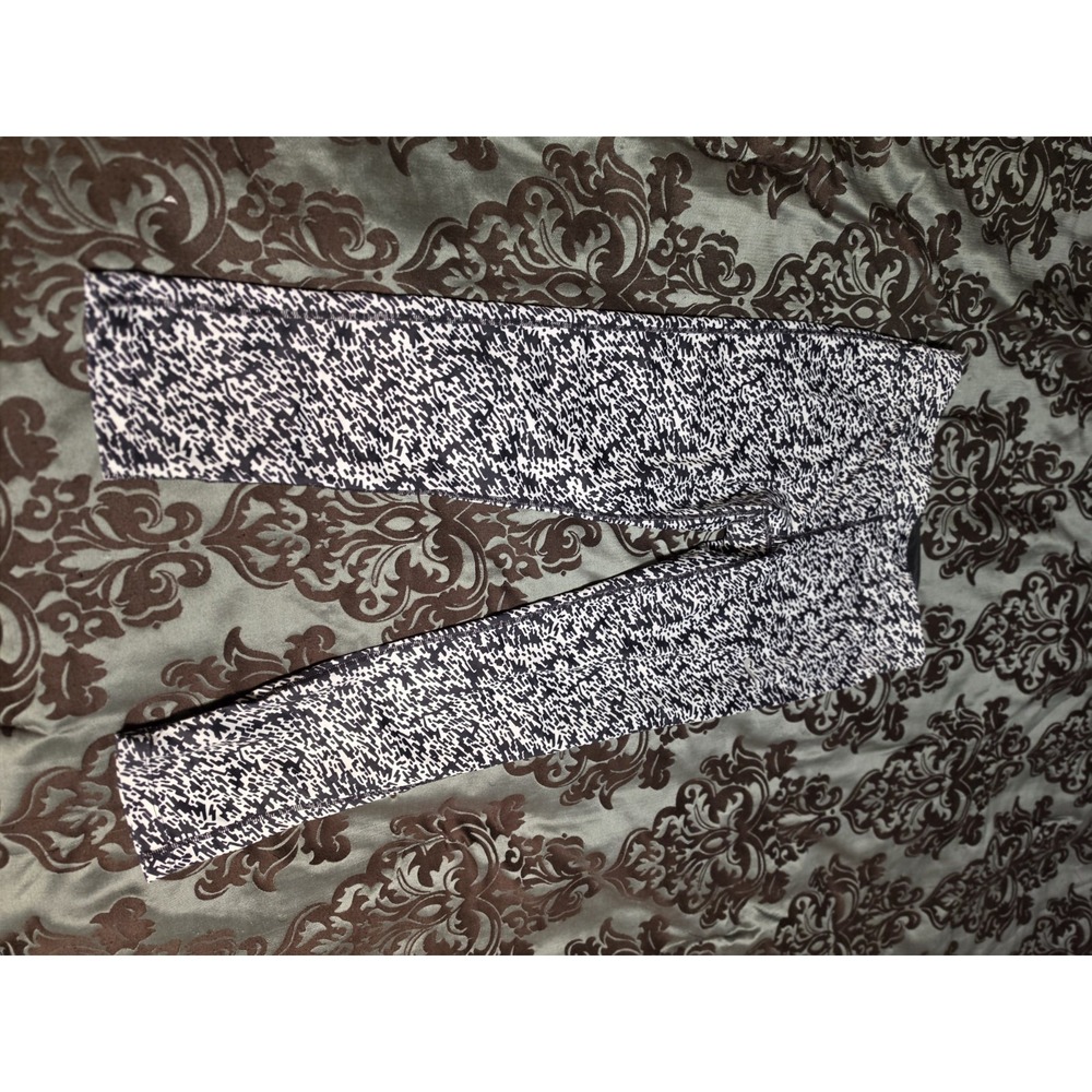 Nike dri-fit black white geometric drawstring crop yoga leggings Medium